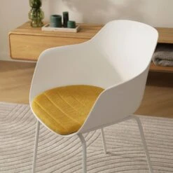 Nolon Nora-Liz Eetkamerstoel Wit - Okergeel Kussen - Witte Poten -Leenbakker Winkel 3f93de3ff4624f9194b9b3a4279de493